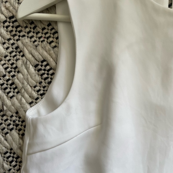 Opening ceremony sleeveless top - Picture 3 of 6